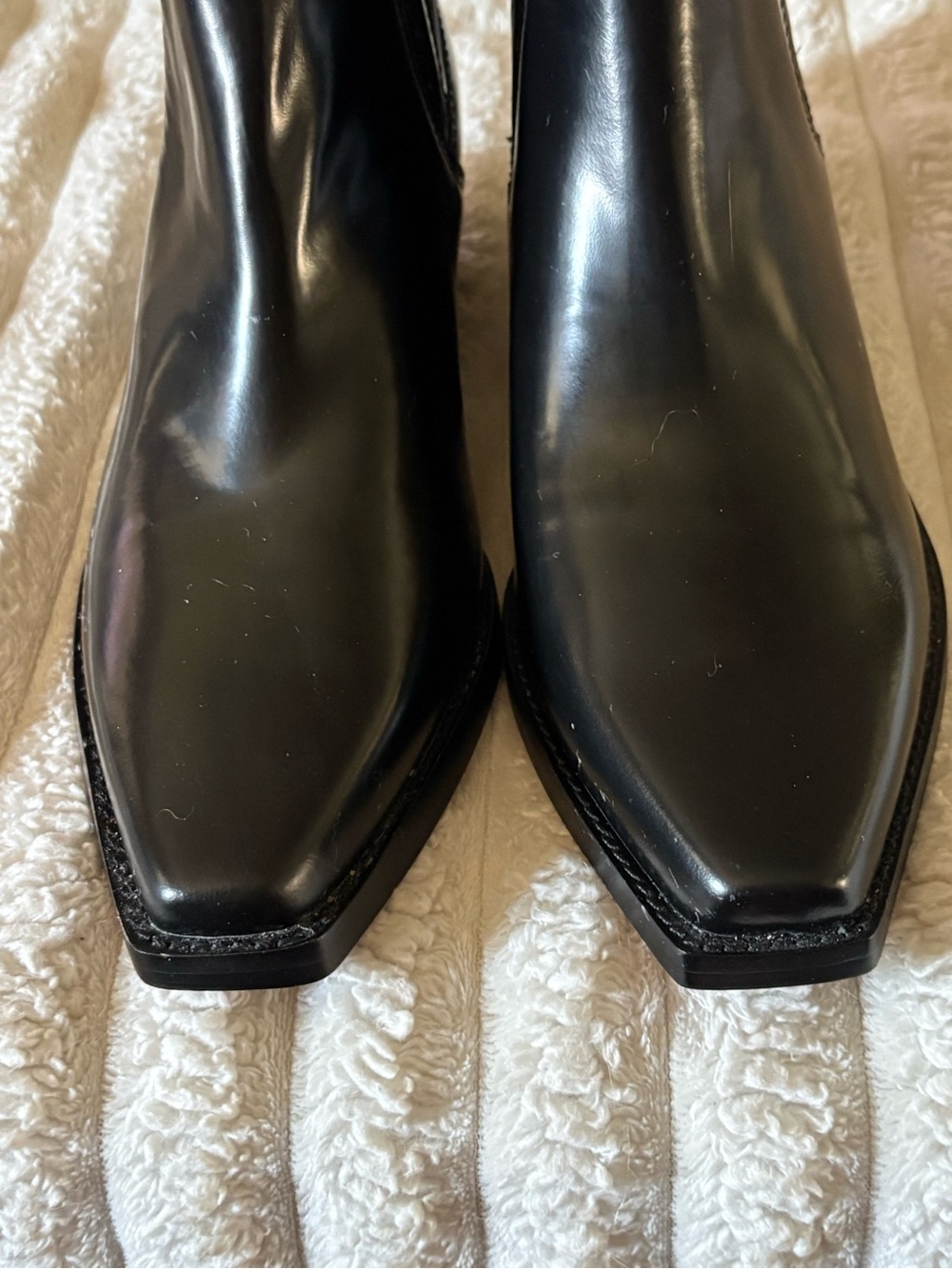Madewell Black Leather Pointed Chelsea Ankle Boots - Picture 2 of 15